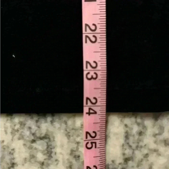 Black tank top - Picture 4 of 4